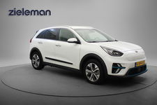 Kia e-Niro - E-Niro DynamicPlusLine 3 Fase 64 kWh - Carplay, Navi, Half Leer, Camera, Stuur/Stoelverw. JBL