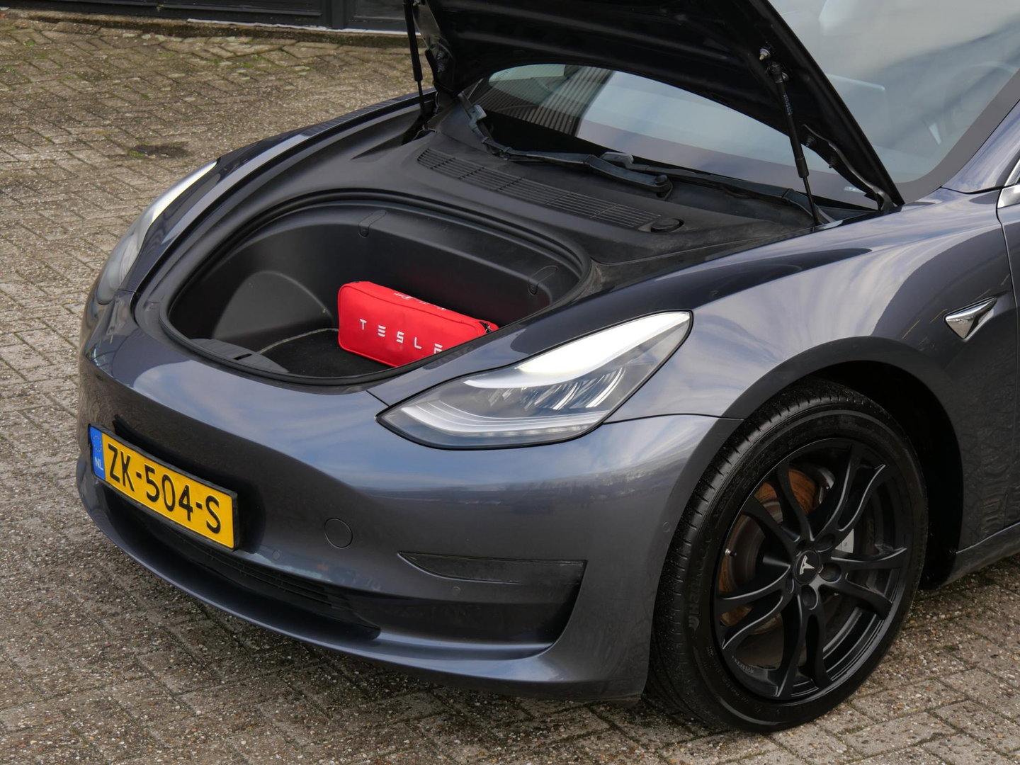 Tesla Model 3 LONG RANGE AWD 75kWh/ TREKHAAK/ 1STE EIGENAARS AUTO!