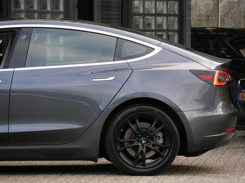 Tesla Model 3 LONG RANGE AWD 75kWh/ TREKHAAK/ 1STE EIGENAARS AUTO!