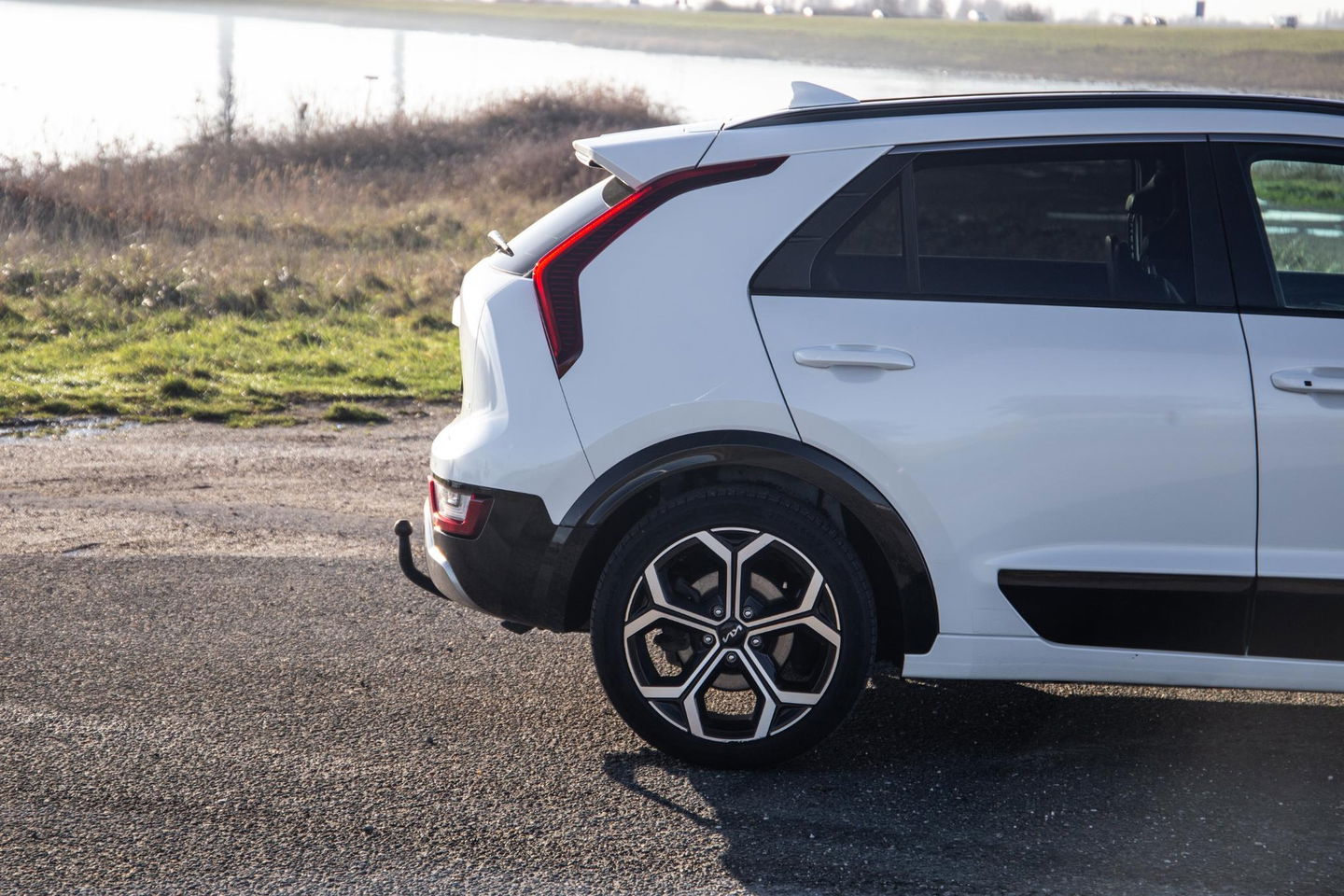 Kia Niro 1.6 GDi PHEV DynamicLine TREKHAAK / PLUG IN HYBRID / CARPLAY / NAVI / FABRIEKS GARANTIE !