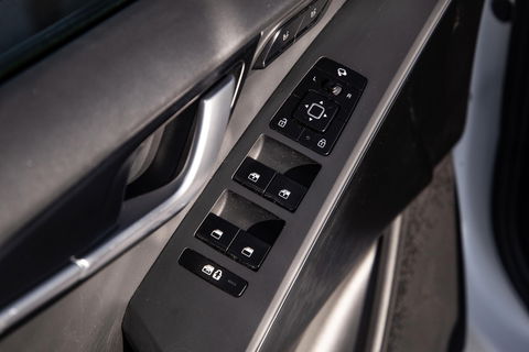 Kia Niro 1.6 GDi PHEV DynamicLine TREKHAAK / PLUG IN HYBRID / CARPLAY / NAVI / FABRIEKS GARANTIE !