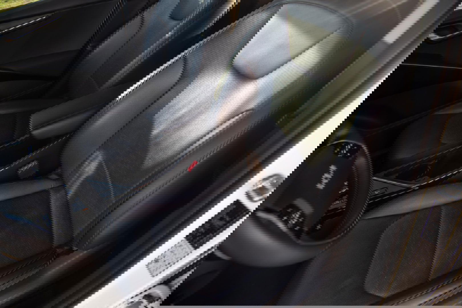 Kia Niro 1.6 GDi PHEV DynamicLine TREKHAAK / PLUG IN HYBRID / CARPLAY / NAVI / FABRIEKS GARANTIE !