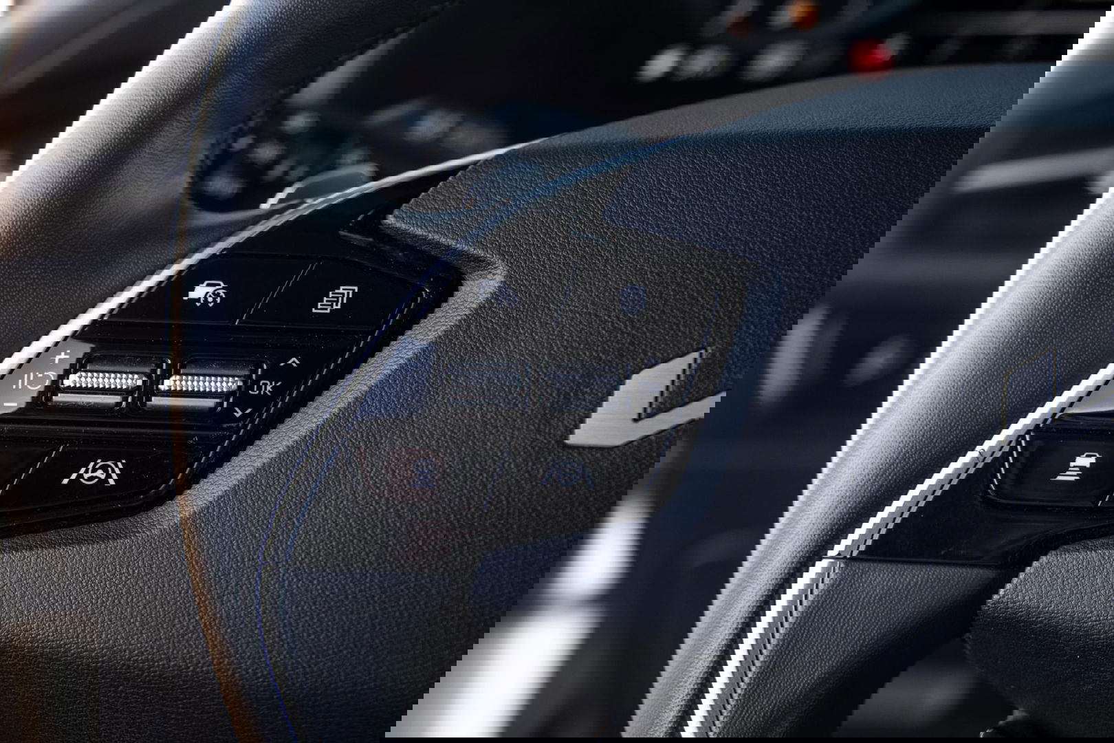 Kia Niro 1.6 GDi PHEV DynamicLine TREKHAAK / PLUG IN HYBRID / CARPLAY / NAVI / FABRIEKS GARANTIE !