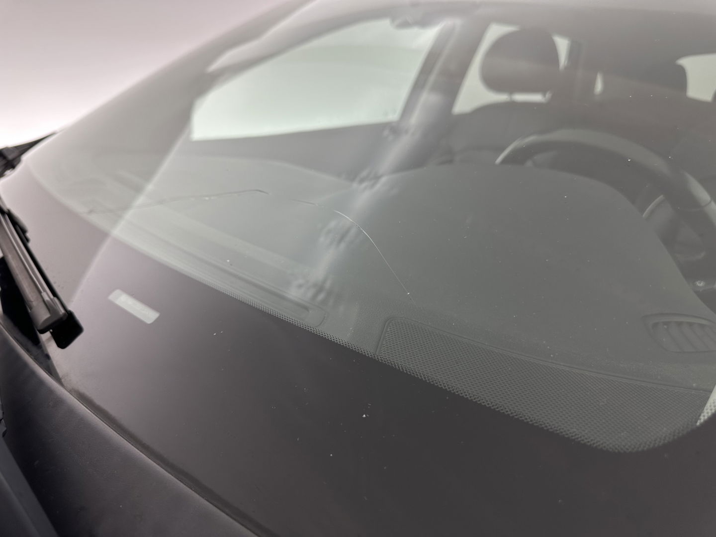 Kia e-Niro ExecutiveLine 64 kWh [ 3-Fase ] {SOH-100%} (INCL-BTW) Aut.*HEATPUMP | LEATHER | FULL-LED | NAVI-FULLMAP | ADAPTIVE-CRUISE | CAMERA | MEMORY-PACK | LANE-ASSIST | HEATED-COMFORTSEATS | SHIFTPADDLES | KEYLESS | DIGI-COCKPIT | PRIVACYGLAS