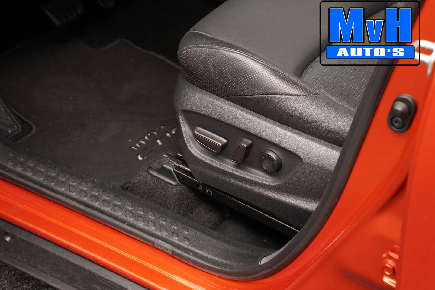 Toyota C-HR 2.0 Hybrid Launch Edition|184PK|LUXE!|TREKH|JBL