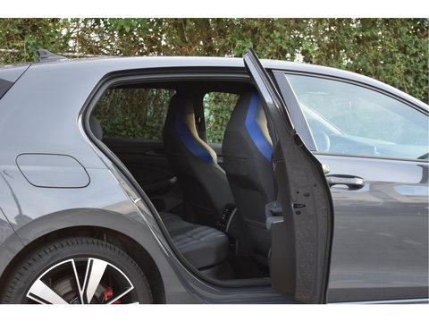 Volkswagen Golf 1.4 eHybrid GTE 245 pk | Keyless | Standkachel | Camera | Carplay | Stoelverwarming 4x | Stuurverwarming | Full LED IQ