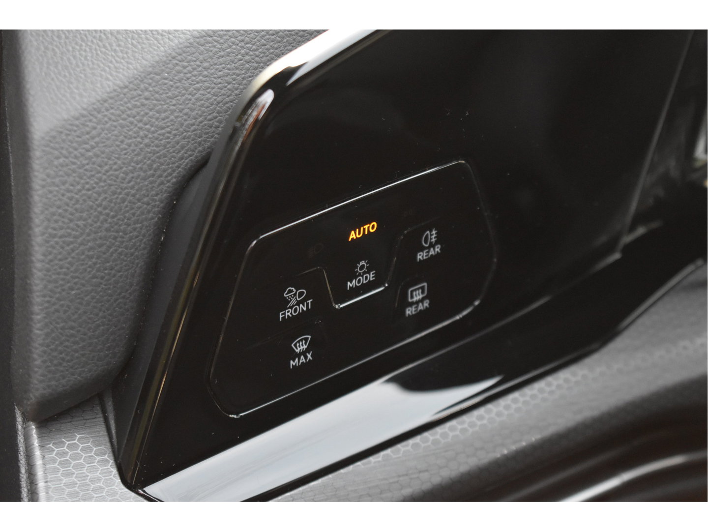 Volkswagen Golf 1.4 eHybrid GTE 245 pk | Keyless | Standkachel | Camera | Carplay | Stoelverwarming 4x | Stuurverwarming | Full LED IQ