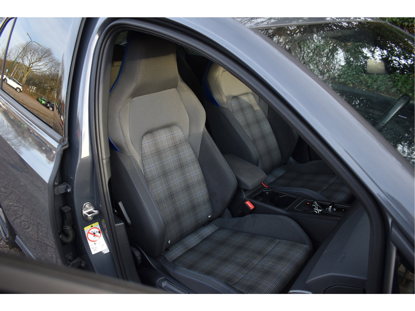 Volkswagen Golf 1.4 eHybrid GTE 245 pk | Keyless | Standkachel | Camera | Carplay | Stoelverwarming 4x | Stuurverwarming | Full LED IQ