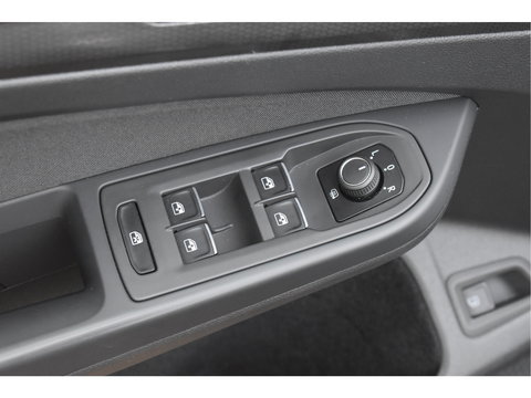 Volkswagen Golf 1.4 eHybrid GTE 245 pk | Keyless | Standkachel | Camera | Carplay | Stoelverwarming 4x | Stuurverwarming | Full LED IQ