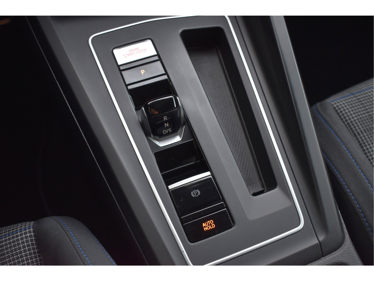 Volkswagen Golf 1.4 eHybrid GTE 245 pk | Keyless | Standkachel | Camera | Carplay | Stoelverwarming 4x | Stuurverwarming | Full LED IQ