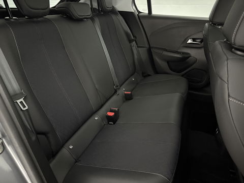 Opel CORSA-E Elegance 50 kWh | SOH 98% | Snelladen | Virtual | Carplay | Cruise | Stoel/Stuur verw. | Parkeersens. | NAP