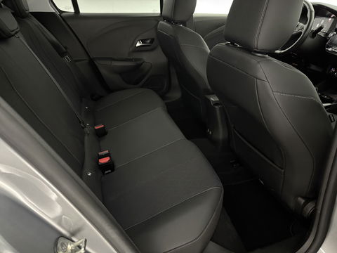 Opel CORSA-E Elegance 50 kWh | SOH 98% | Snelladen | Virtual | Carplay | Cruise | Stoel/Stuur verw. | Parkeersens. | NAP