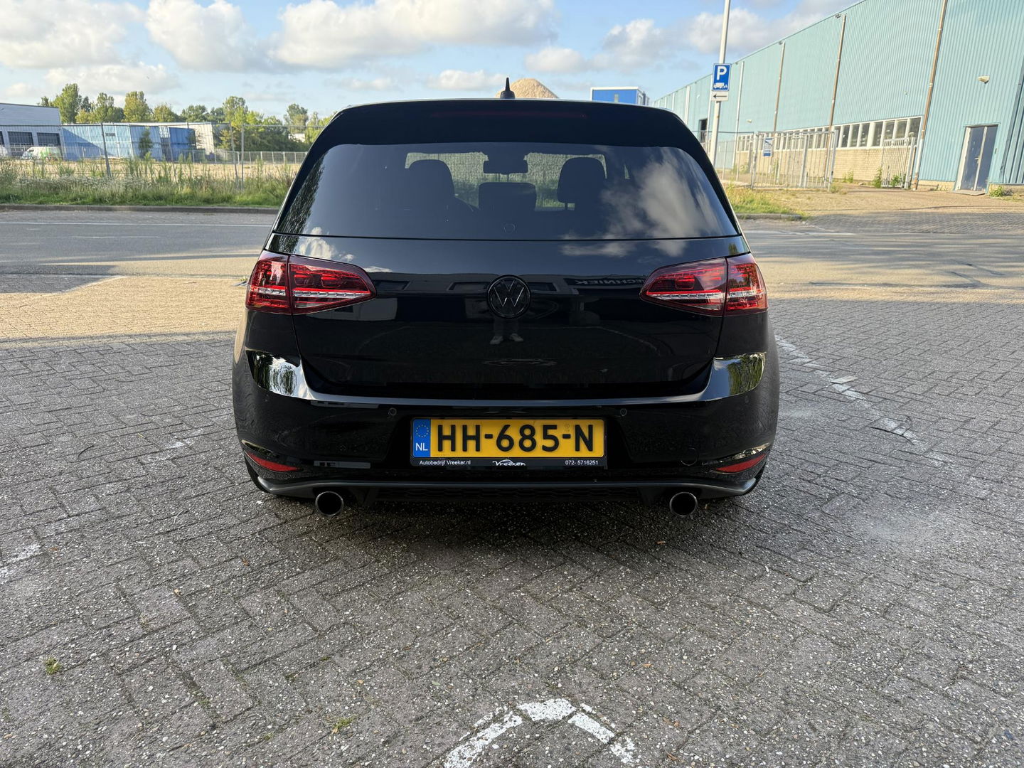 Volkswagen Golf 2.0 TSI GTI