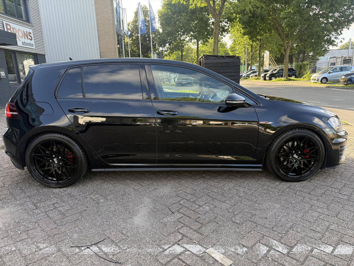 Volkswagen Golf 2.0 TSI GTI