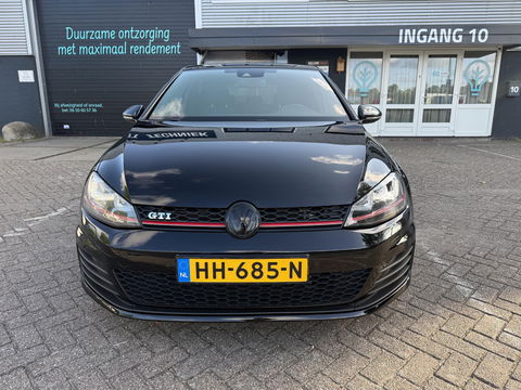 Volkswagen Golf 2.0 TSI GTI