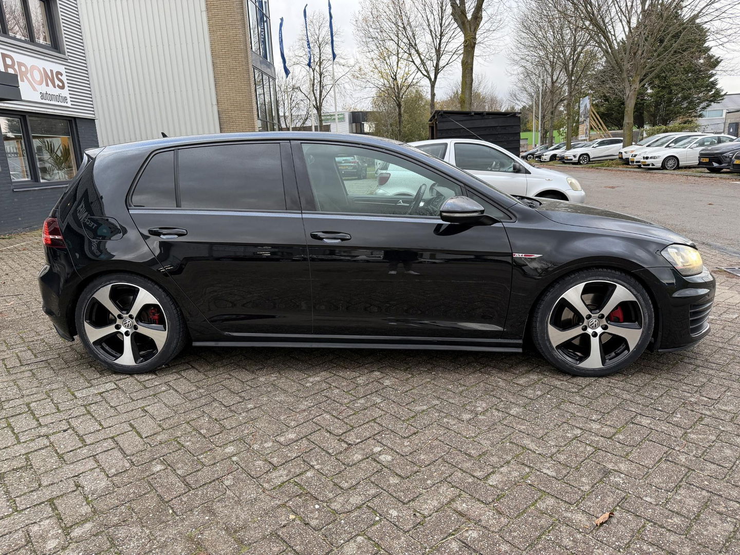 Volkswagen Golf 2.0 TSI GTI