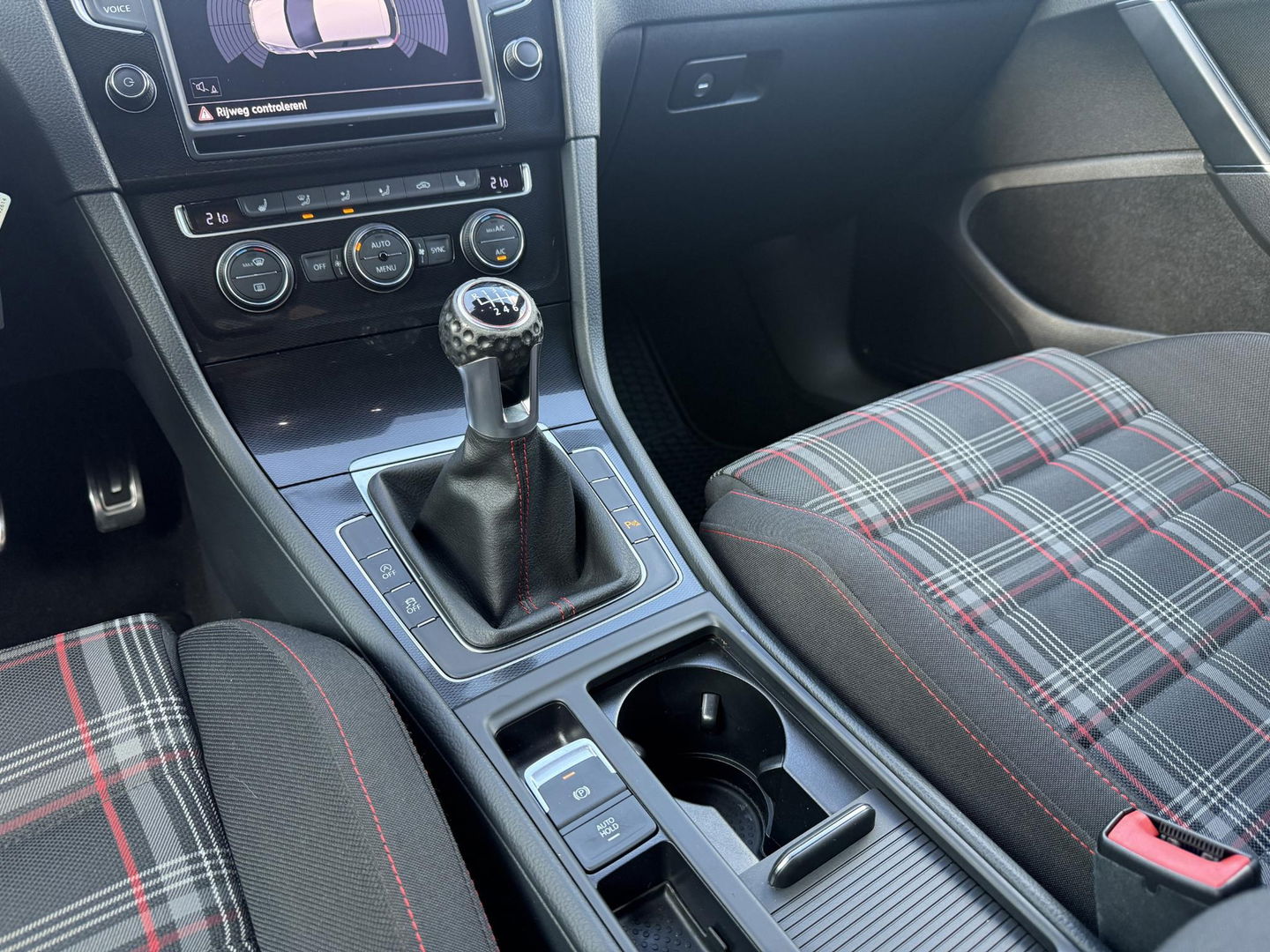 Volkswagen Golf 2.0 TSI GTI