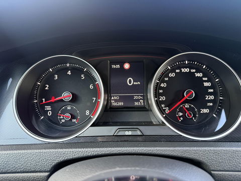 Volkswagen Golf 2.0 TSI GTI