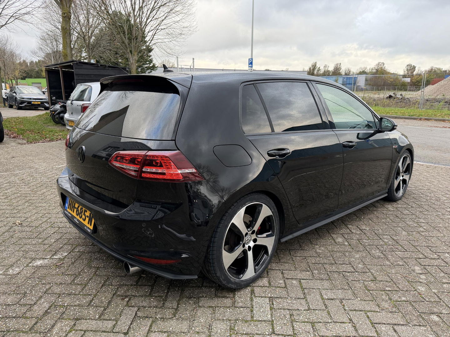 Volkswagen Golf 2.0 TSI GTI