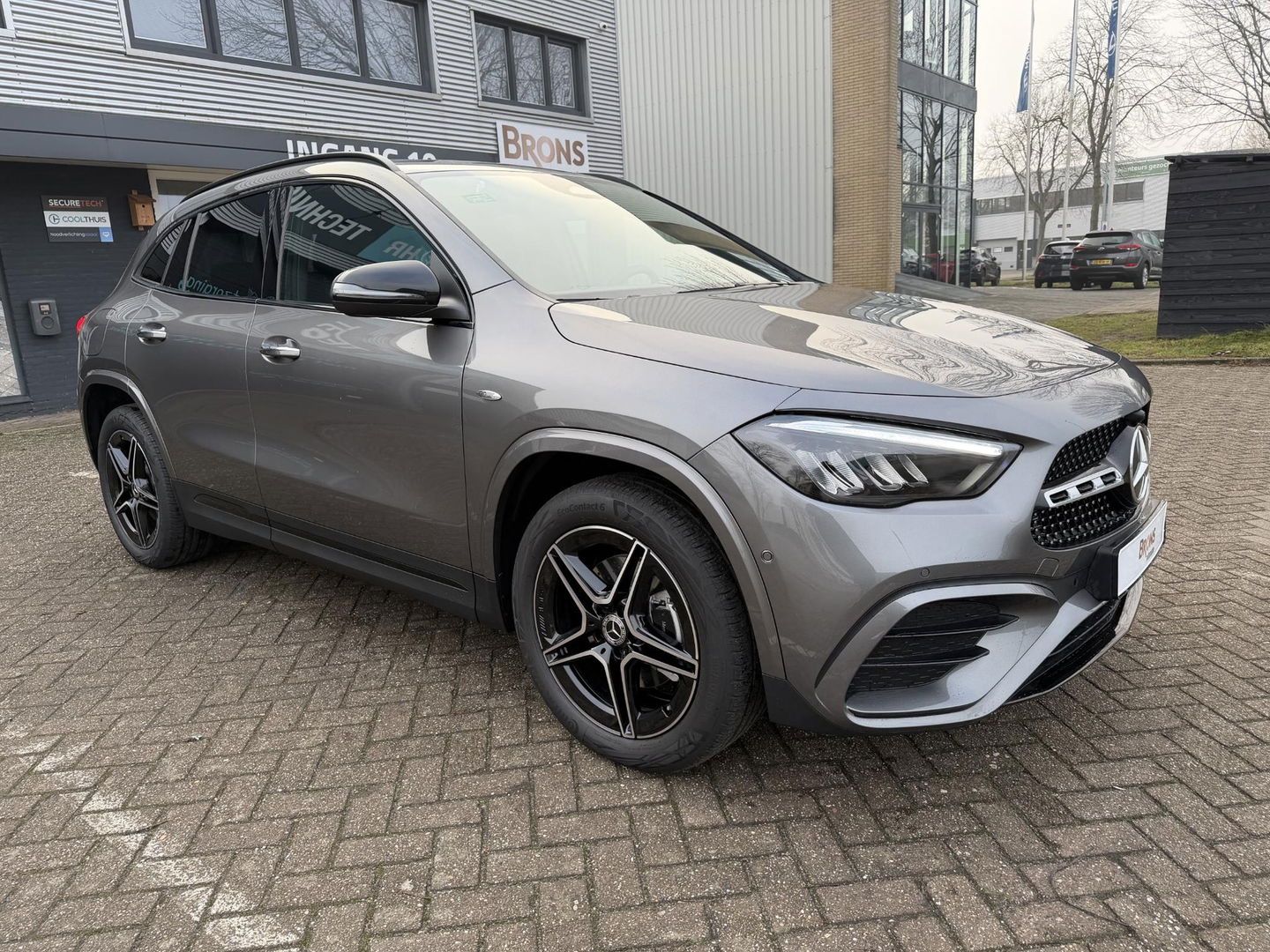 Mercedes-Benz GLA 250 e AMG-line