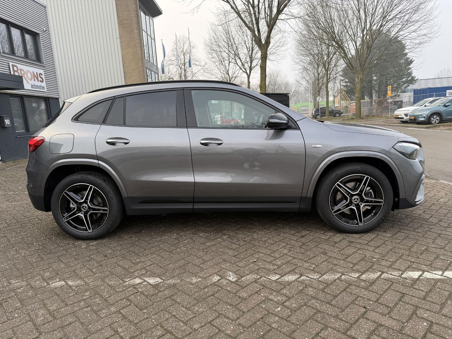 Mercedes-Benz GLA 250 e AMG-line