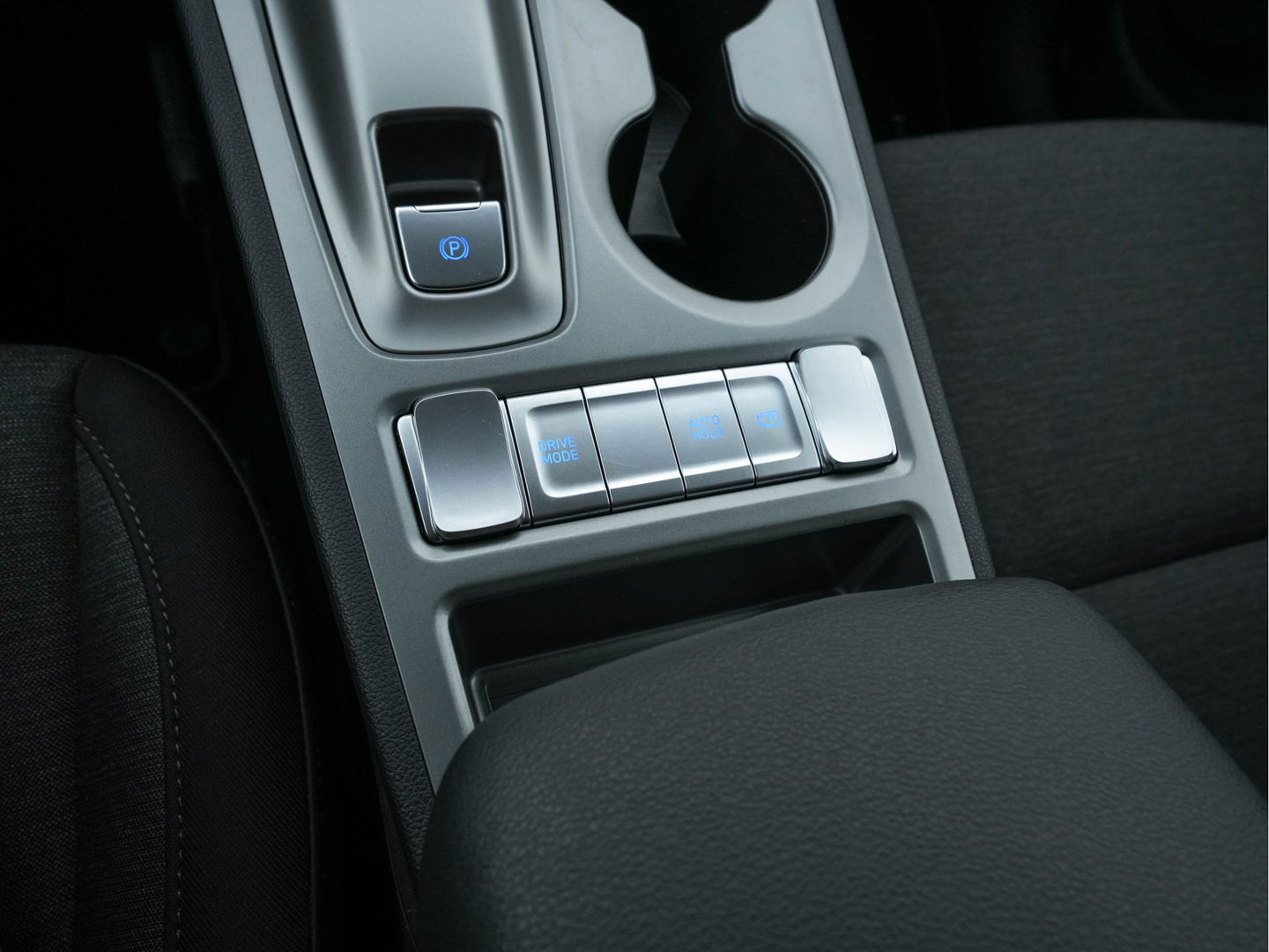 Hyundai KONA EV Fashion 39 kWh [ 3-Fase ] {SOH-100%} (INCL-BTW) Aut.*HEATPUMP | HEAD-UP | NAVI-FULLMAP | DIGI-COCKPIT | FULL-LED | KRELL-AUDIO | LANE-ASSIST | KEYLESS | CAMERA | SHIFT-PADDLES | DAB | ADAPTIVE-CRUISE | COMFORT-SEATS | 17"ALU*