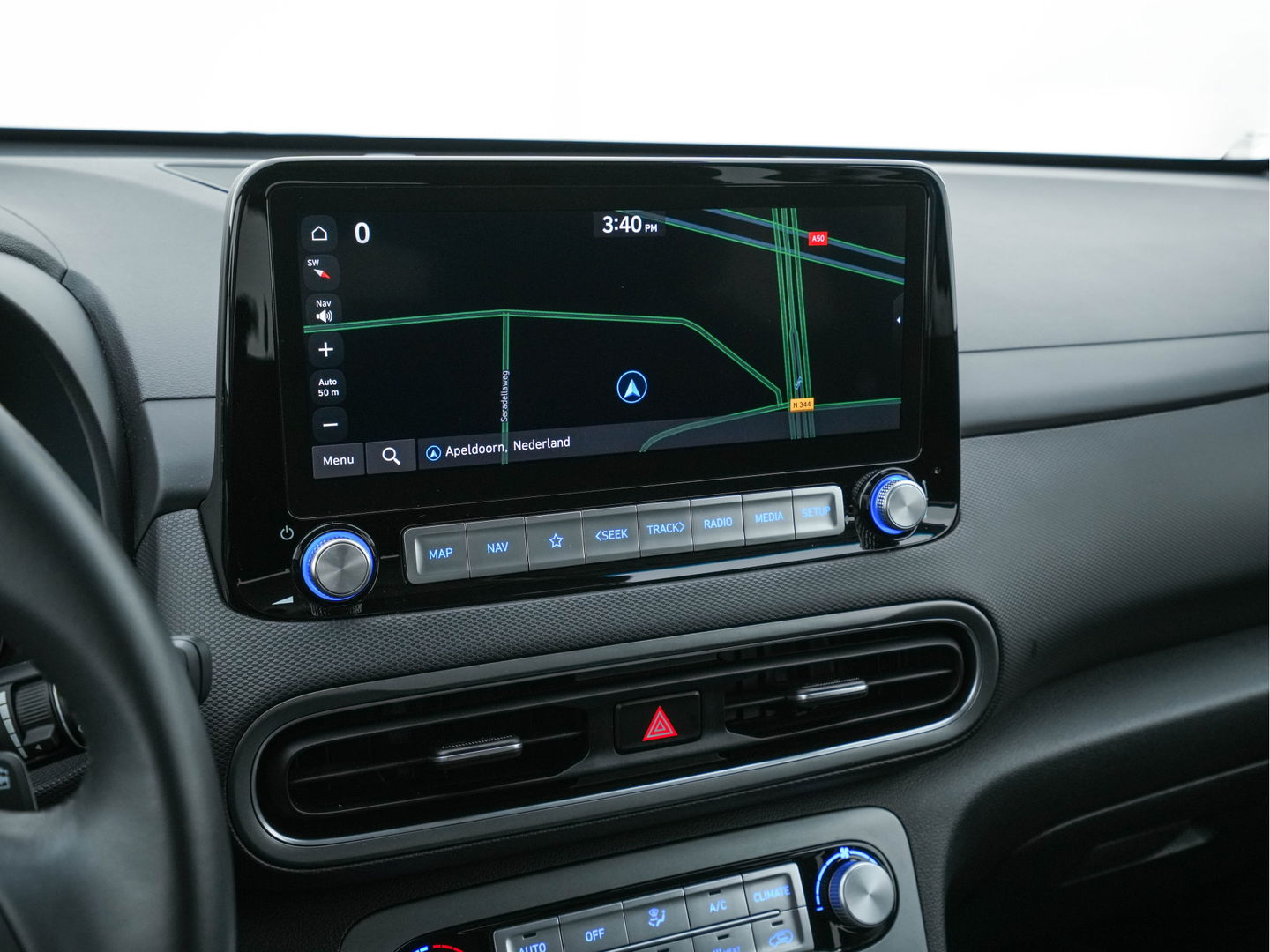 Hyundai KONA EV Fashion 39 kWh [ 3-Fase ] {SOH-100%} (INCL-BTW) Aut.*HEATPUMP | HEAD-UP | NAVI-FULLMAP | DIGI-COCKPIT | FULL-LED | KRELL-AUDIO | LANE-ASSIST | KEYLESS | CAMERA | SHIFT-PADDLES | DAB | ADAPTIVE-CRUISE | COMFORT-SEATS | 17"ALU*