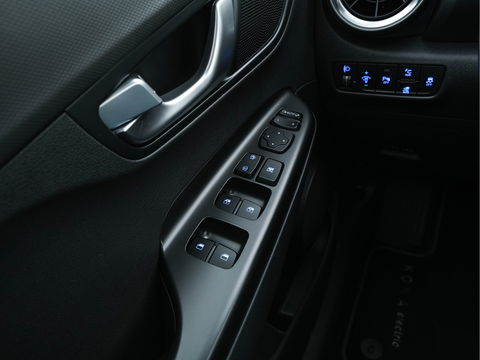 Hyundai KONA EV Fashion 39 kWh [ 3-Fase ] {SOH-100%} (INCL-BTW) Aut.*HEATPUMP | HEAD-UP | NAVI-FULLMAP | DIGI-COCKPIT | FULL-LED | KRELL-AUDIO | LANE-ASSIST | KEYLESS | CAMERA | SHIFT-PADDLES | DAB | ADAPTIVE-CRUISE | COMFORT-SEATS | 17"ALU*