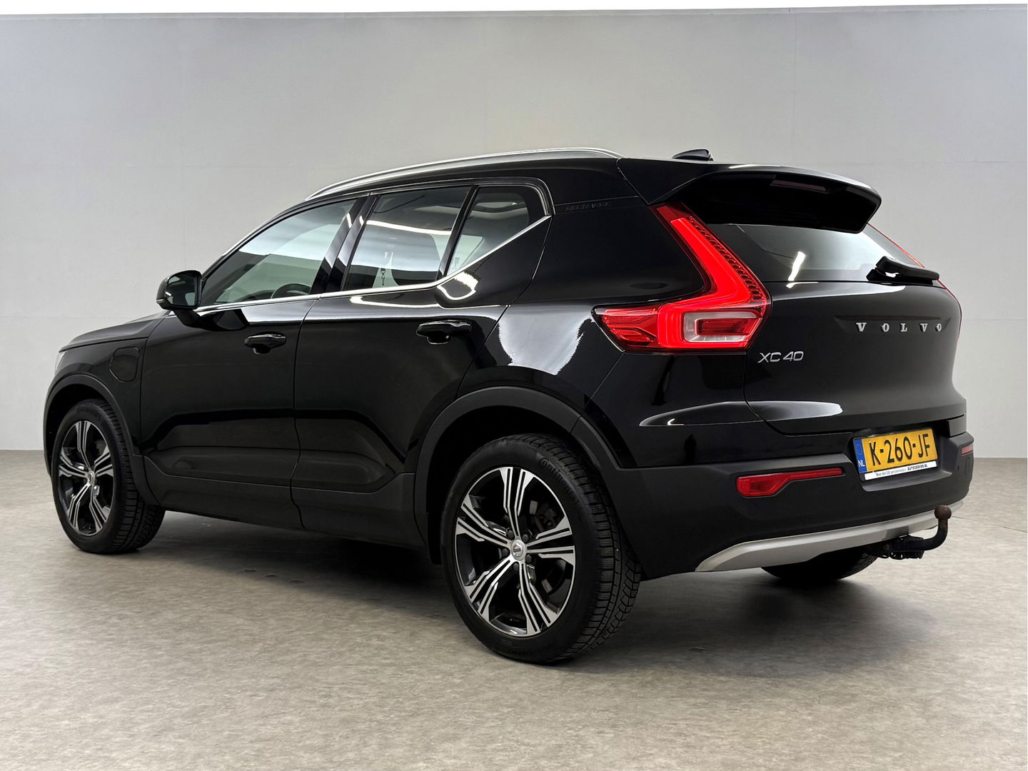 Volvo XC40 1.5 T4 Recharge R-Design | SOH 89% | Pano | Virtual | Adap.Cruise | Carplay | Trekh. | Parkeersens. | NAP