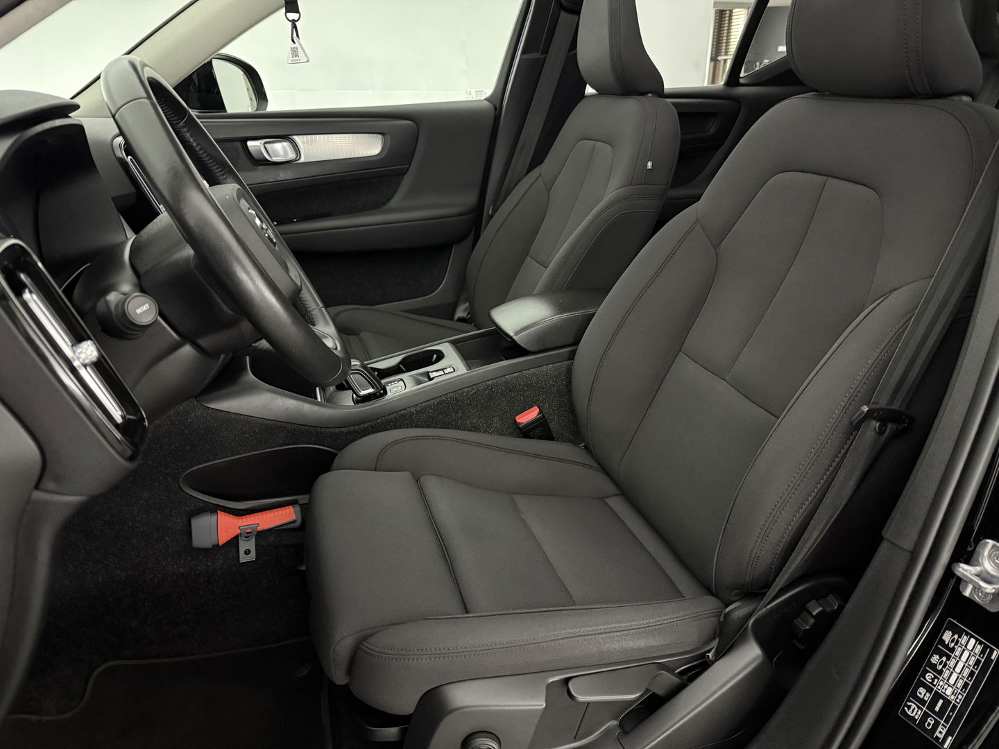 Volvo XC40 1.5 T4 Recharge R-Design | SOH 89% | Pano | Virtual | Adap.Cruise | Carplay | Trekh. | Parkeersens. | NAP