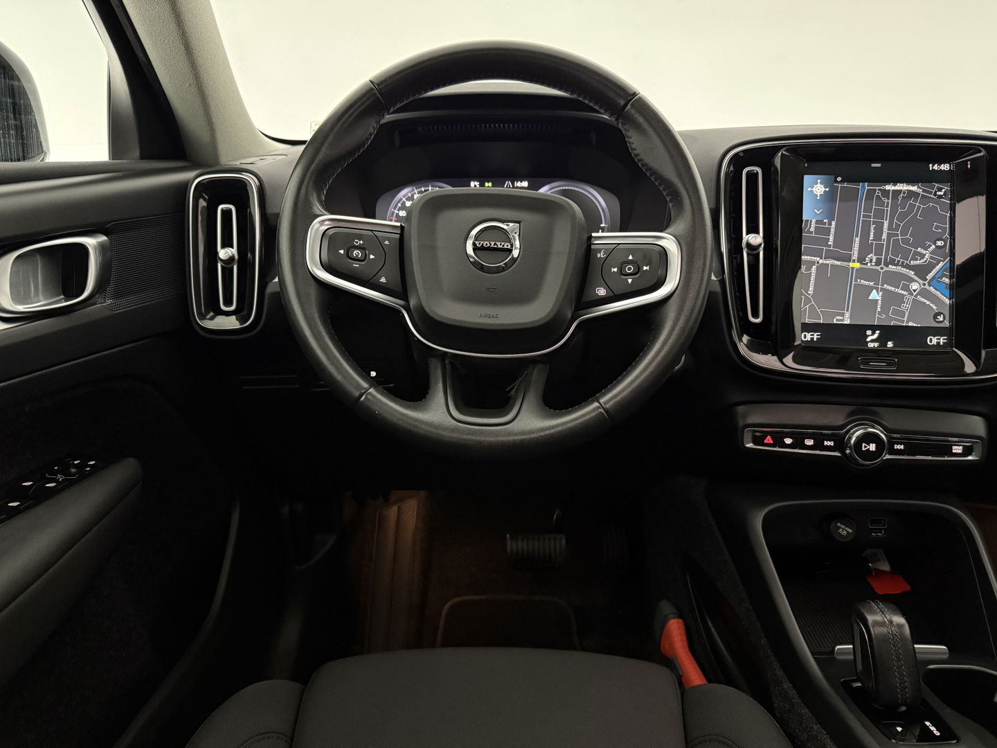 Volvo XC40 1.5 T4 Recharge R-Design | SOH 89% | Pano | Virtual | Adap.Cruise | Carplay | Trekh. | Parkeersens. | NAP