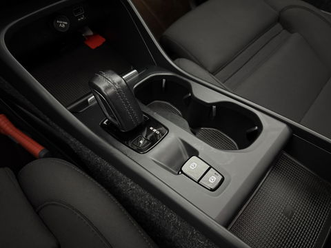 Volvo XC40 1.5 T4 Recharge R-Design | SOH 89% | Pano | Virtual | Adap.Cruise | Carplay | Trekh. | Parkeersens. | NAP