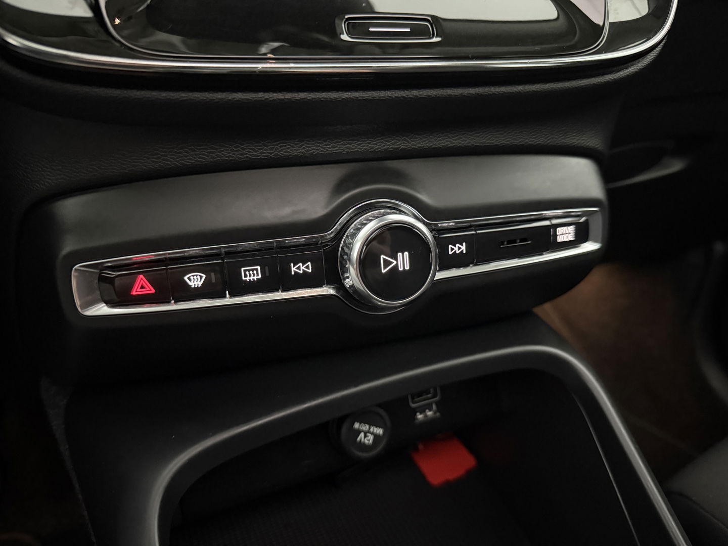 Volvo XC40 1.5 T4 Recharge R-Design | SOH 89% | Pano | Virtual | Adap.Cruise | Carplay | Trekh. | Parkeersens. | NAP