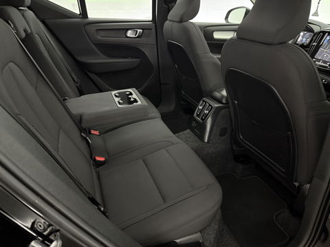 Volvo XC40 1.5 T4 Recharge R-Design | SOH 89% | Pano | Virtual | Adap.Cruise | Carplay | Trekh. | Parkeersens. | NAP