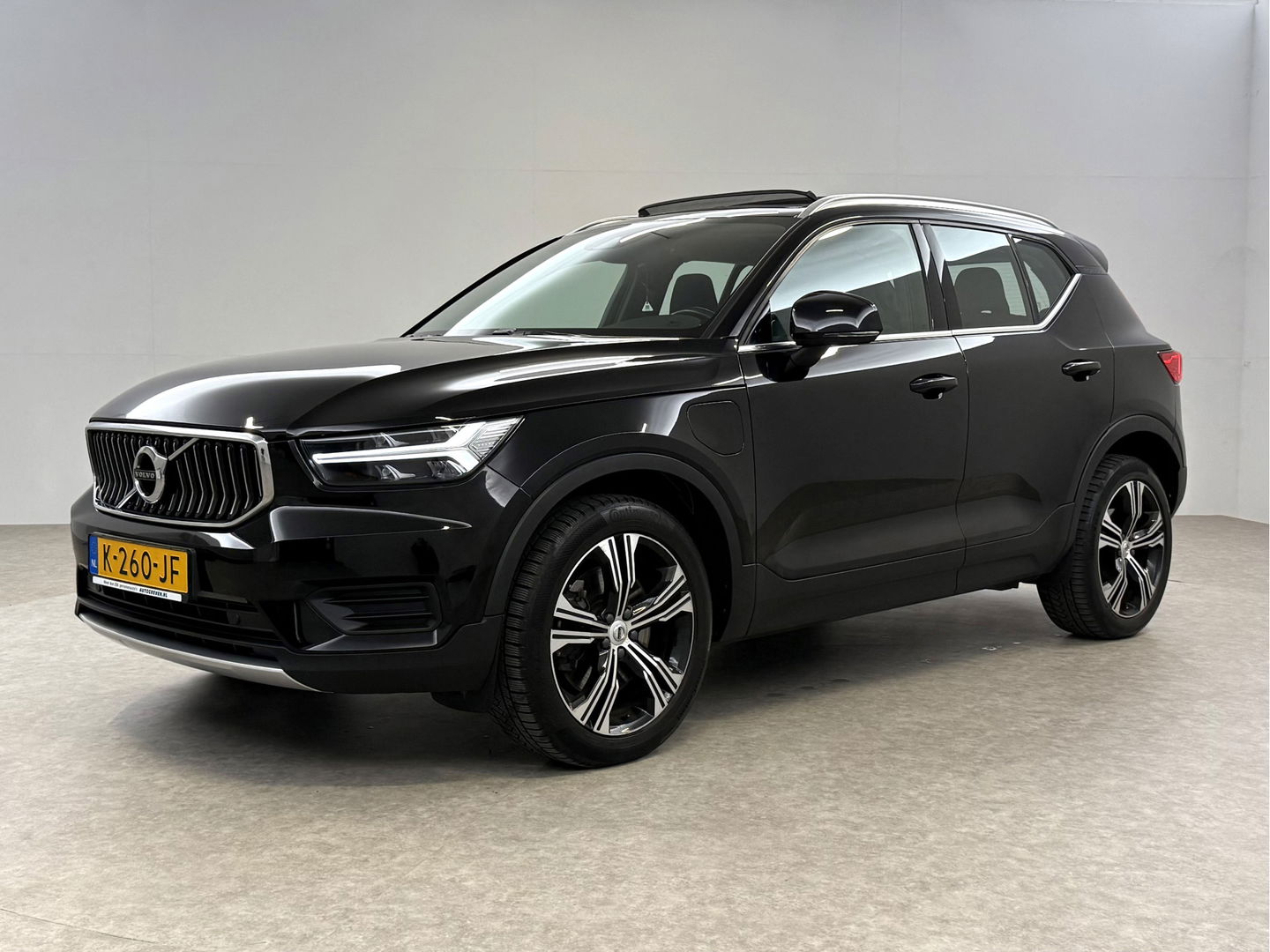 Volvo XC40 1.5 T4 Recharge R-Design | SOH 89% | Pano | Virtual | Adap.Cruise | Carplay | Trekh. | Parkeersens. | NAP
