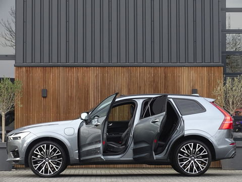 Volvo XC60 T8 400PK AWD / R-Design / 360° / panoramadak / *NAP*