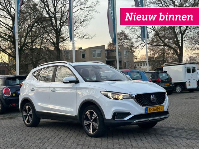MG ZS - Luxury 45 kWh - Carplay, Panorama, Leer, Navi, Cruise, Camera