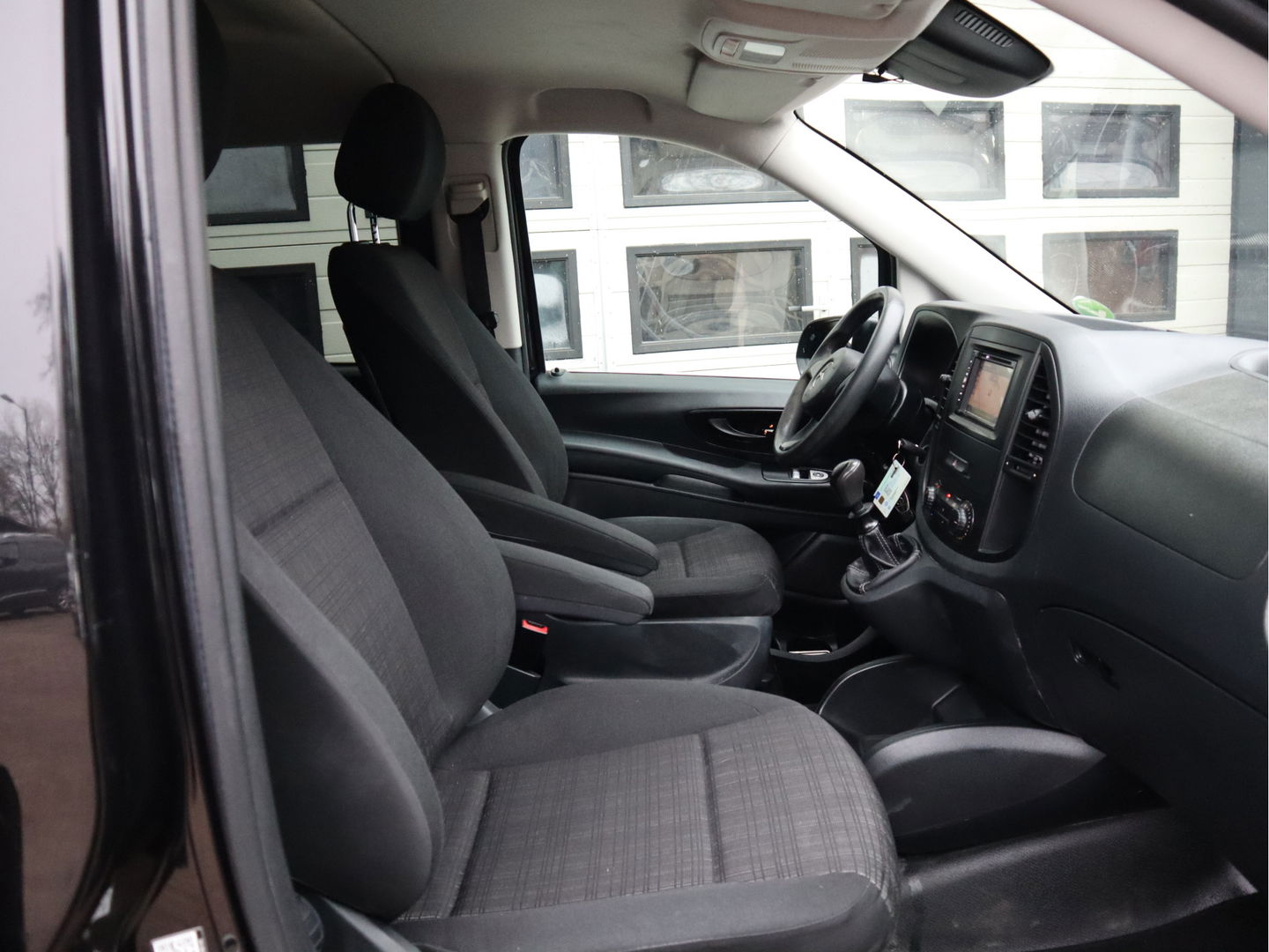 Mercedes-Benz Vito 111 CDI Euro 6 Lang L2 DC 5 Pers. - Trekhaak - Dealer Onderhouden