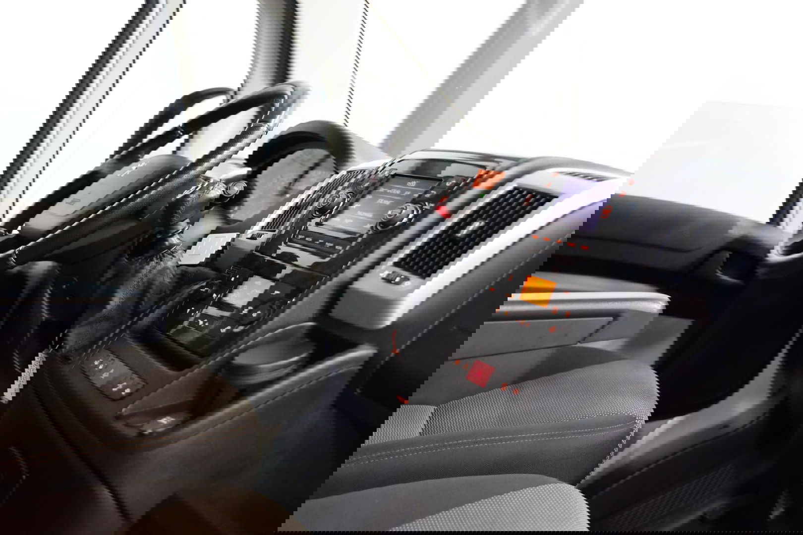 Peugeot Boxer 2.2 BlueHDI 9 Persoons Personenvervoer