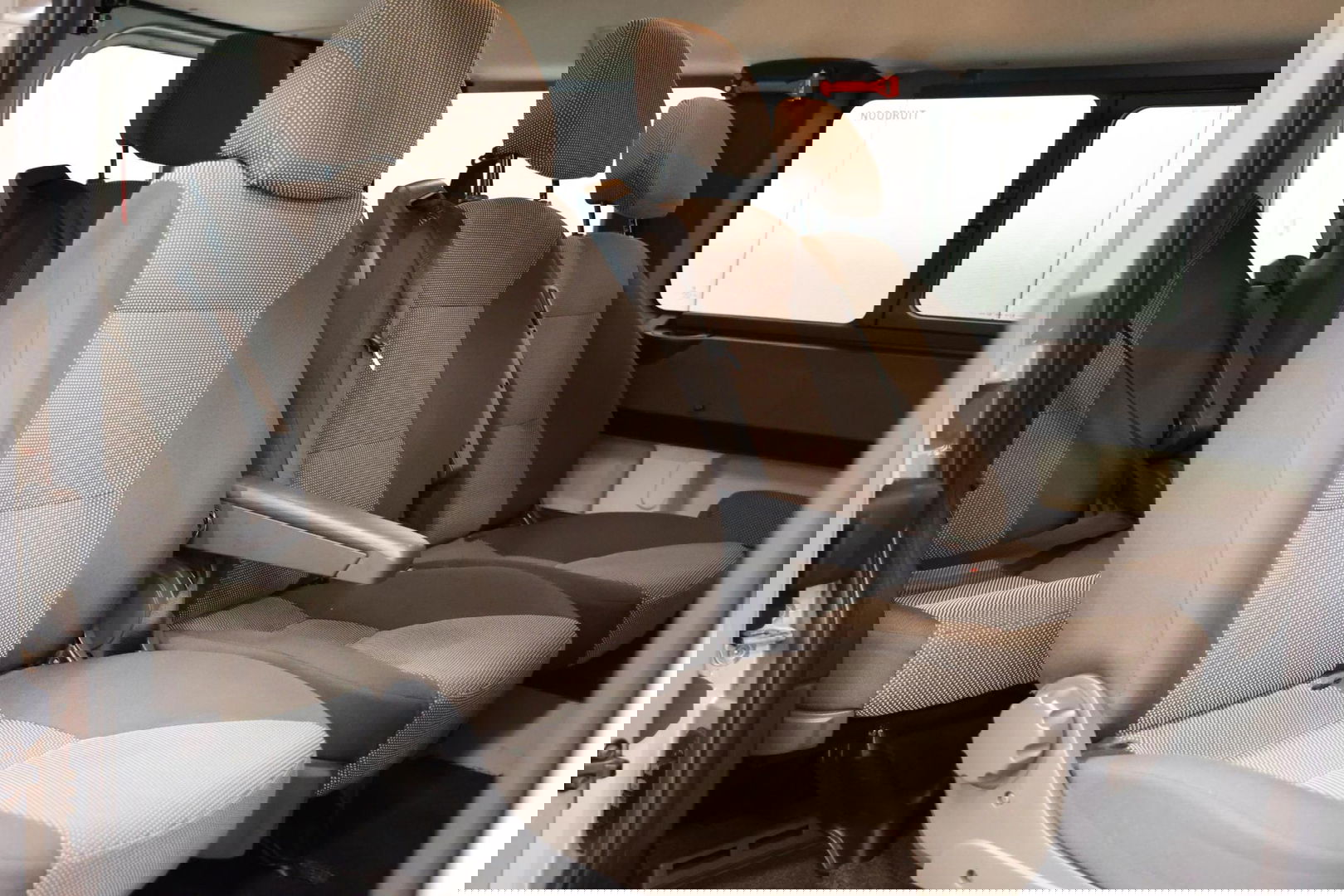 Peugeot Boxer 2.2 BlueHDI 9 Persoons Personenvervoer