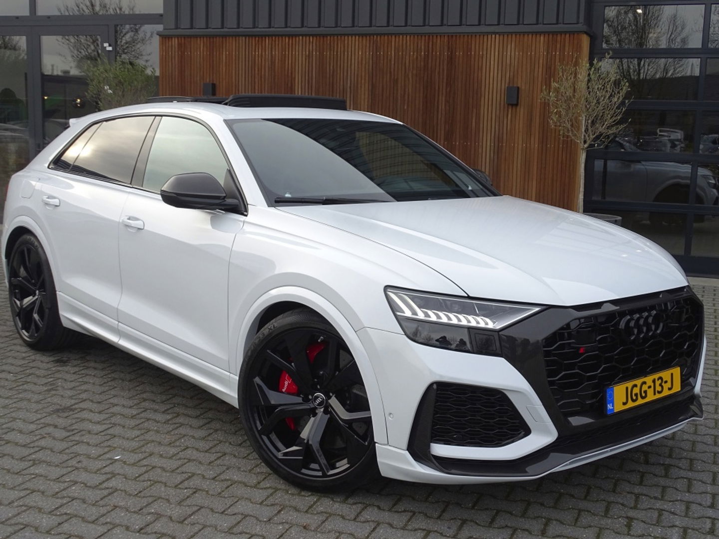 Audi Q8 4.0 TFSI V8T 601PK RS Q8 q. / carbon / ceramic brakes / B&O