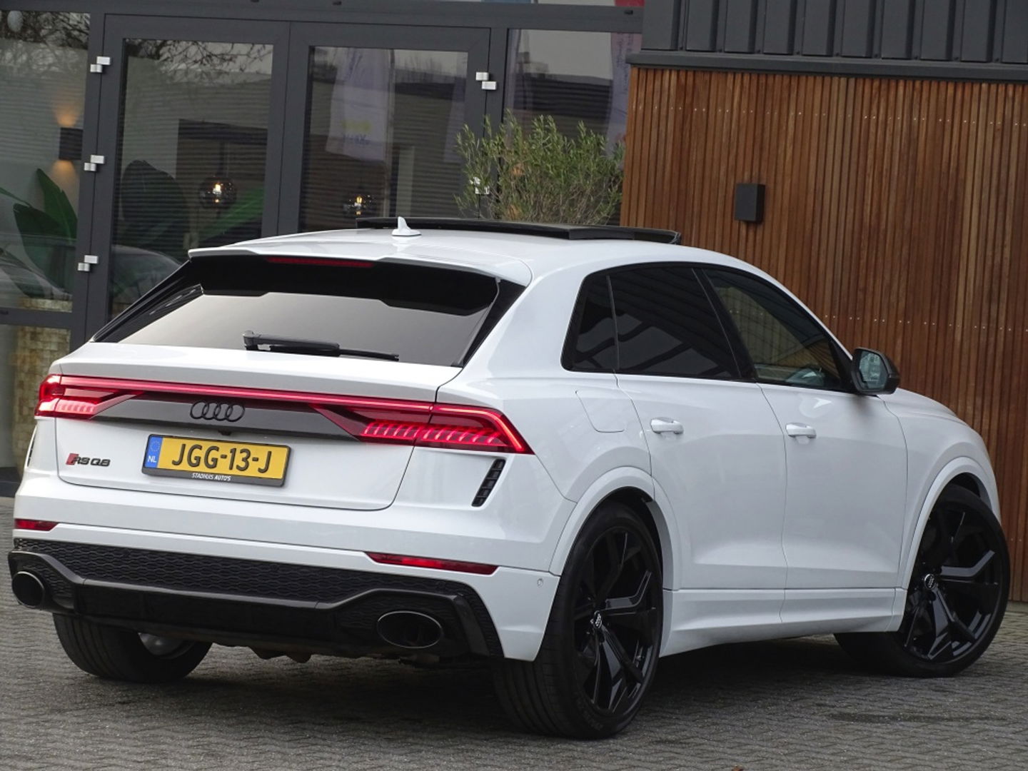 Audi Q8 4.0 TFSI V8T 601PK RS Q8 q. / carbon / ceramic brakes / B&O