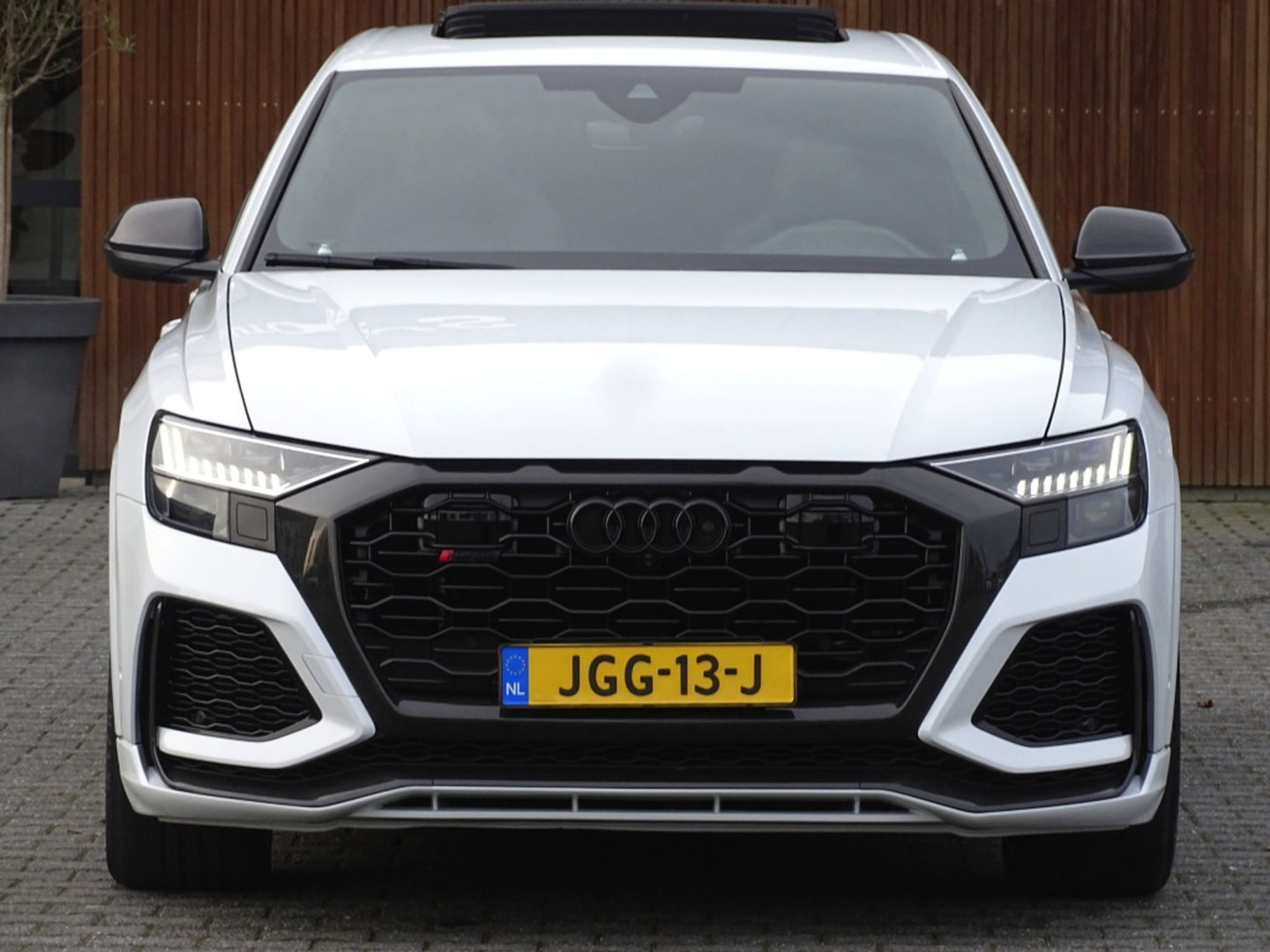 Audi Q8 4.0 TFSI V8T 601PK RS Q8 q. / carbon / ceramic brakes / B&O
