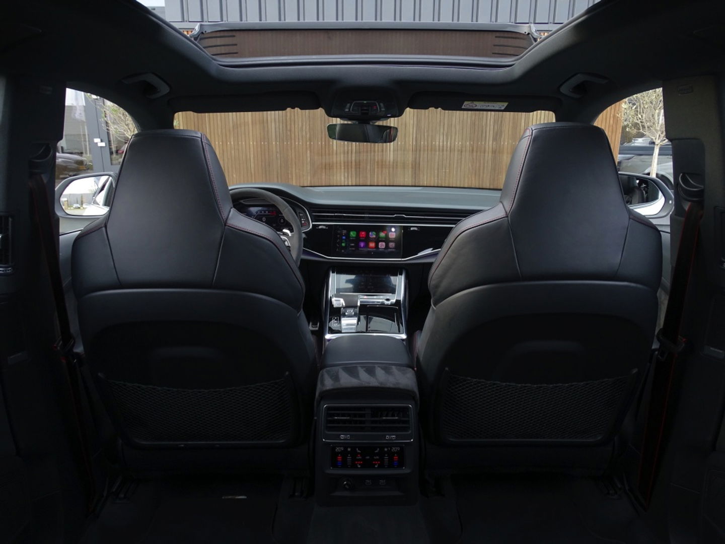 Audi Q8 4.0 TFSI V8T 601PK RS Q8 q. / carbon / ceramic brakes / B&O