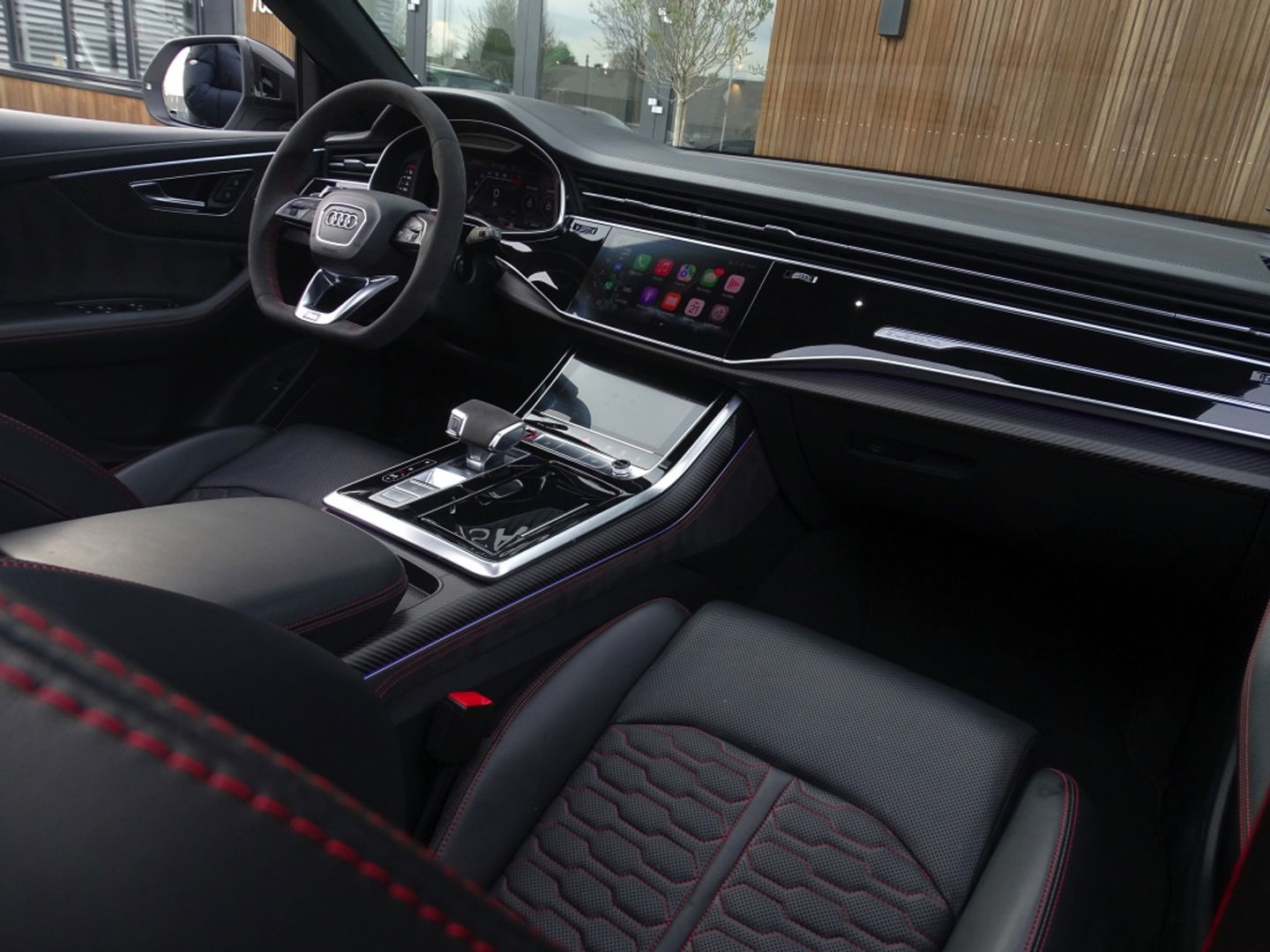 Audi Q8 4.0 TFSI V8T 601PK RS Q8 q. / carbon / ceramic brakes / B&O