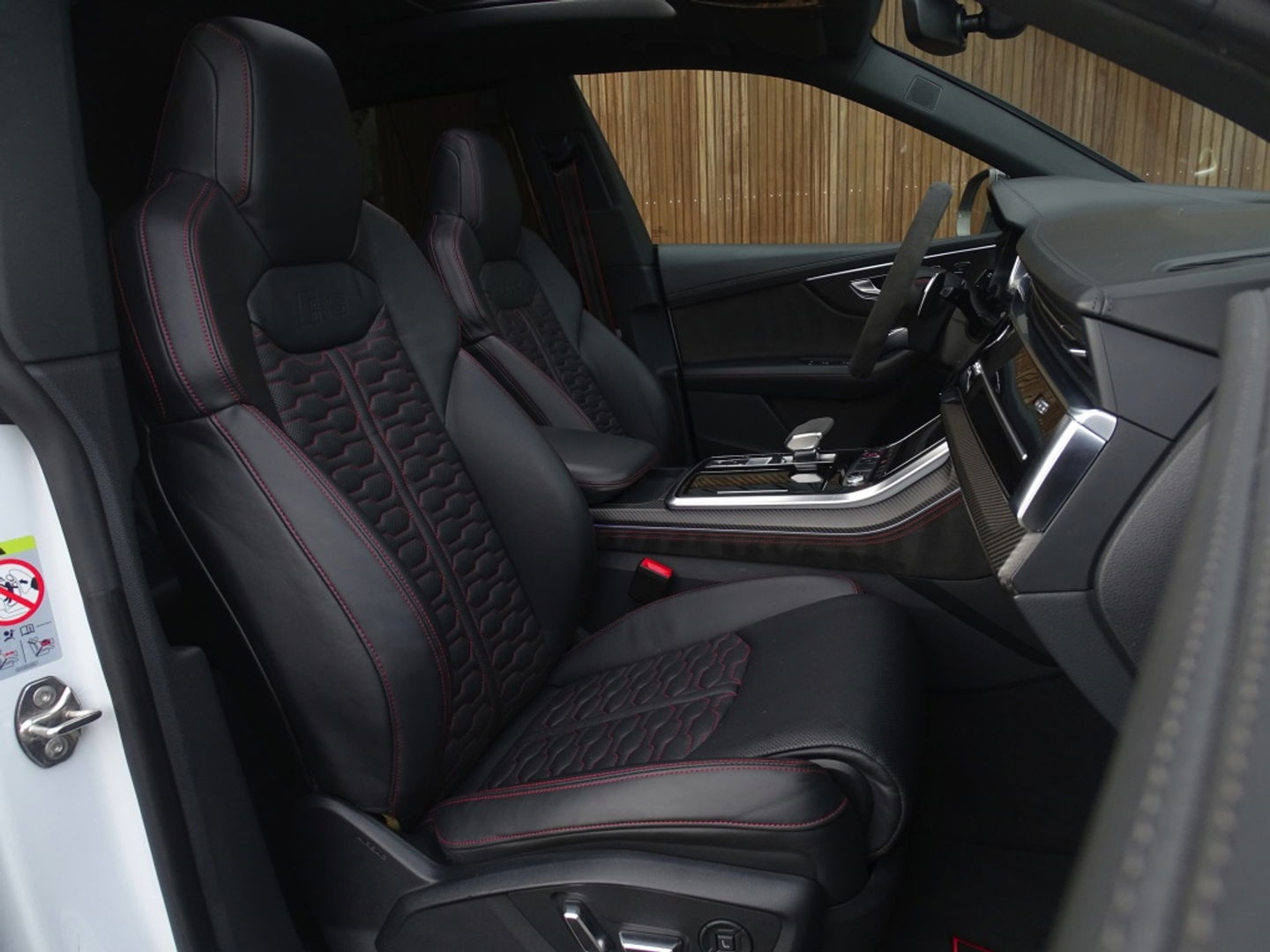 Audi Q8 4.0 TFSI V8T 601PK RS Q8 q. / carbon / ceramic brakes / B&O