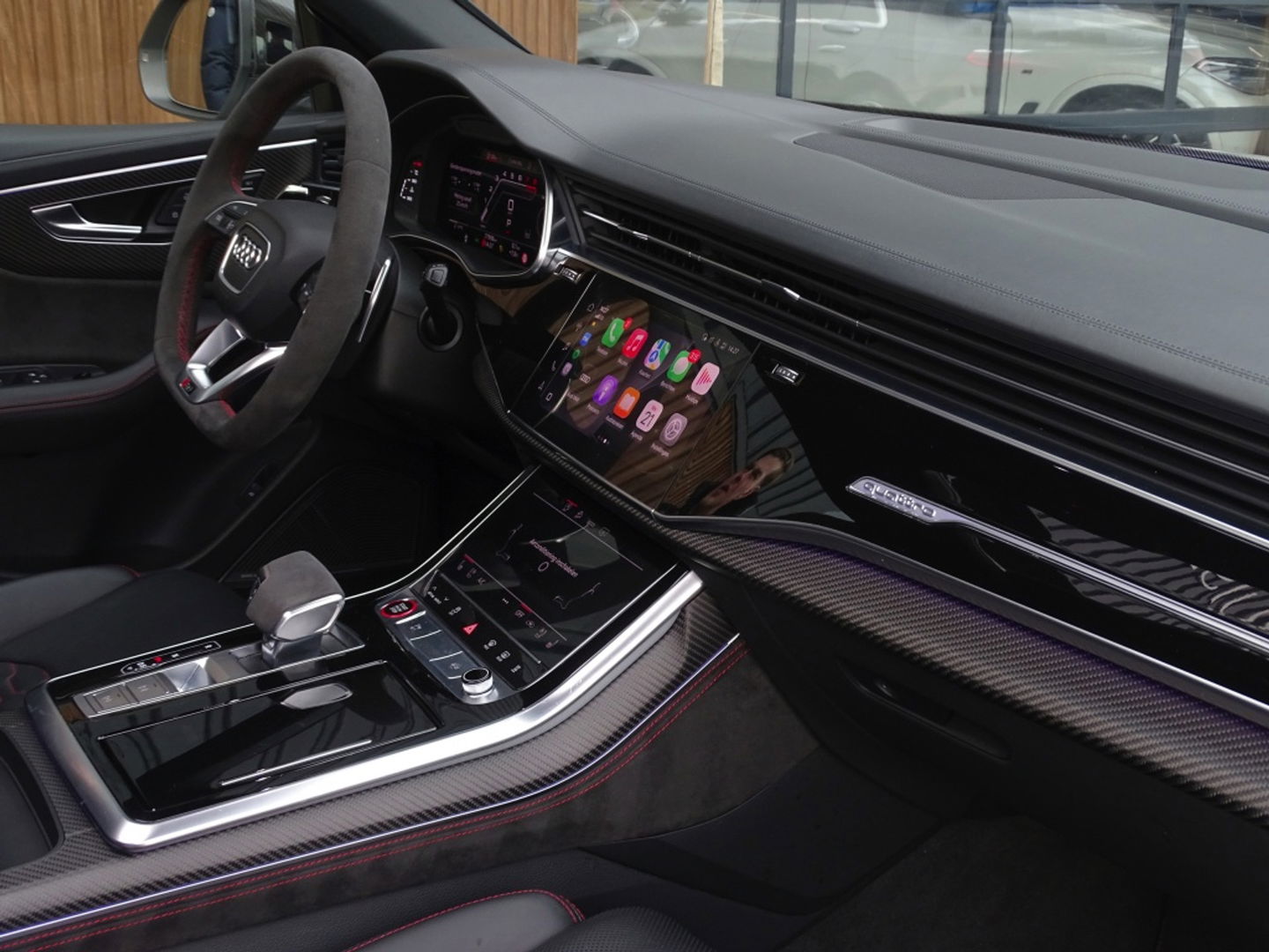 Audi Q8 4.0 TFSI V8T 601PK RS Q8 q. / carbon / ceramic brakes / B&O