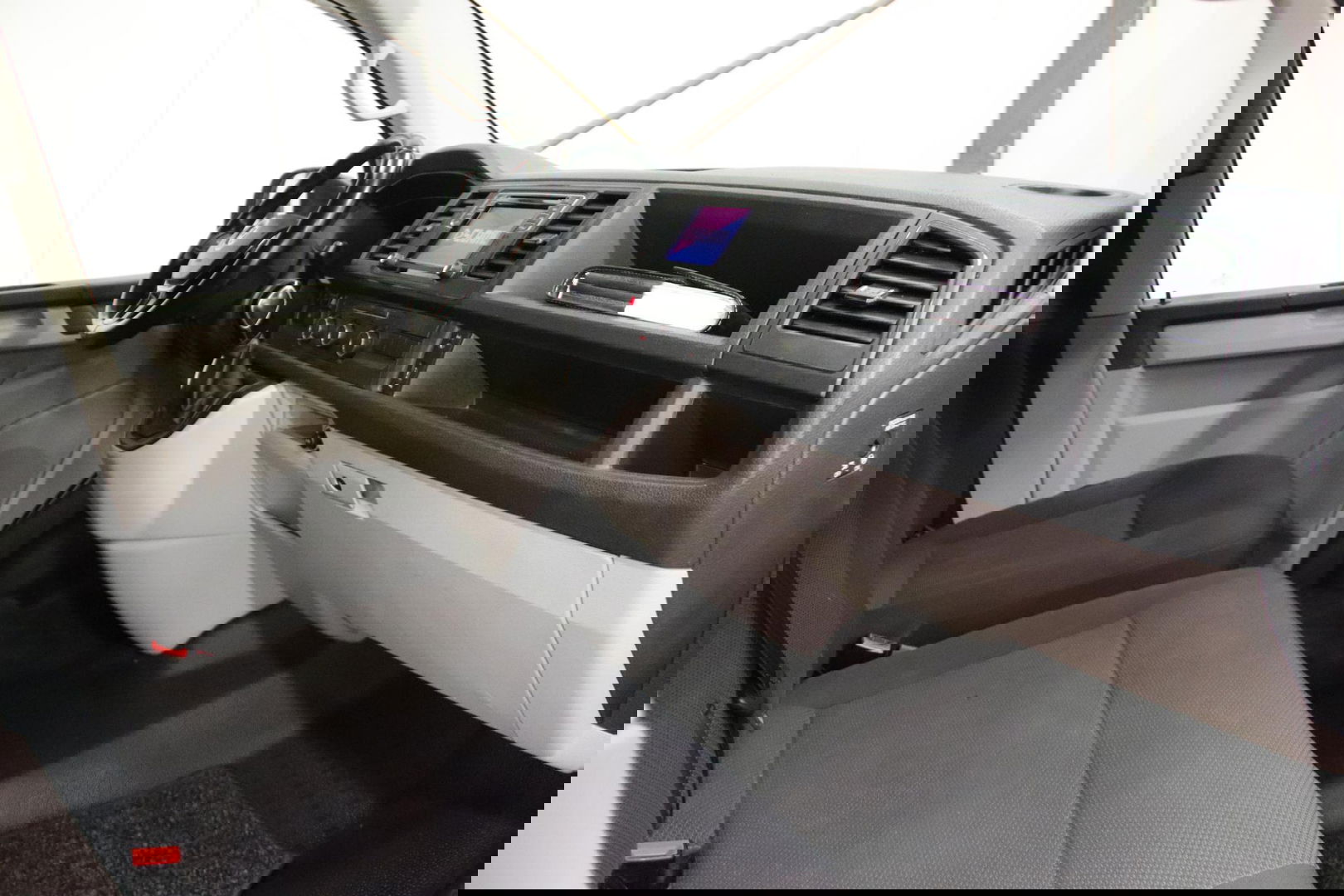 Volkswagen Transporter 2.0 TDI L2H1 DSG AUTOMAAT TREKHAAK