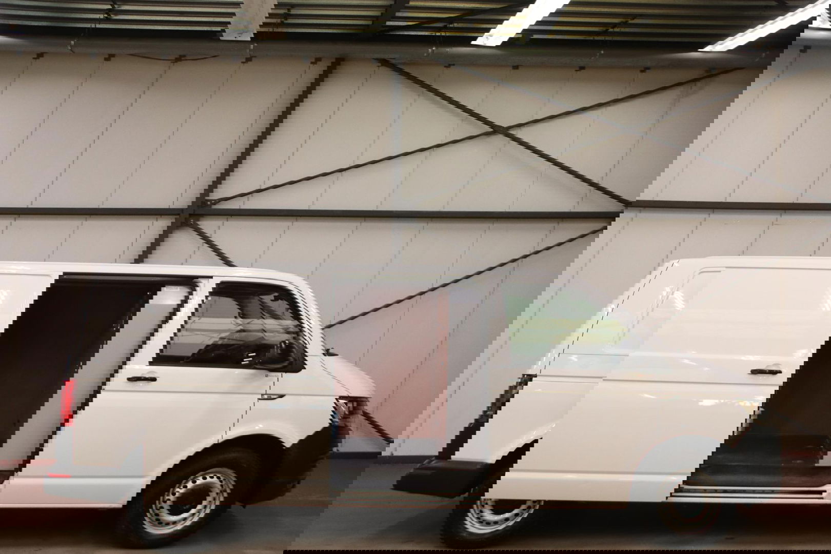 Volkswagen Transporter 2.0 TDI L2H1 DSG AUTOMAAT TREKHAAK