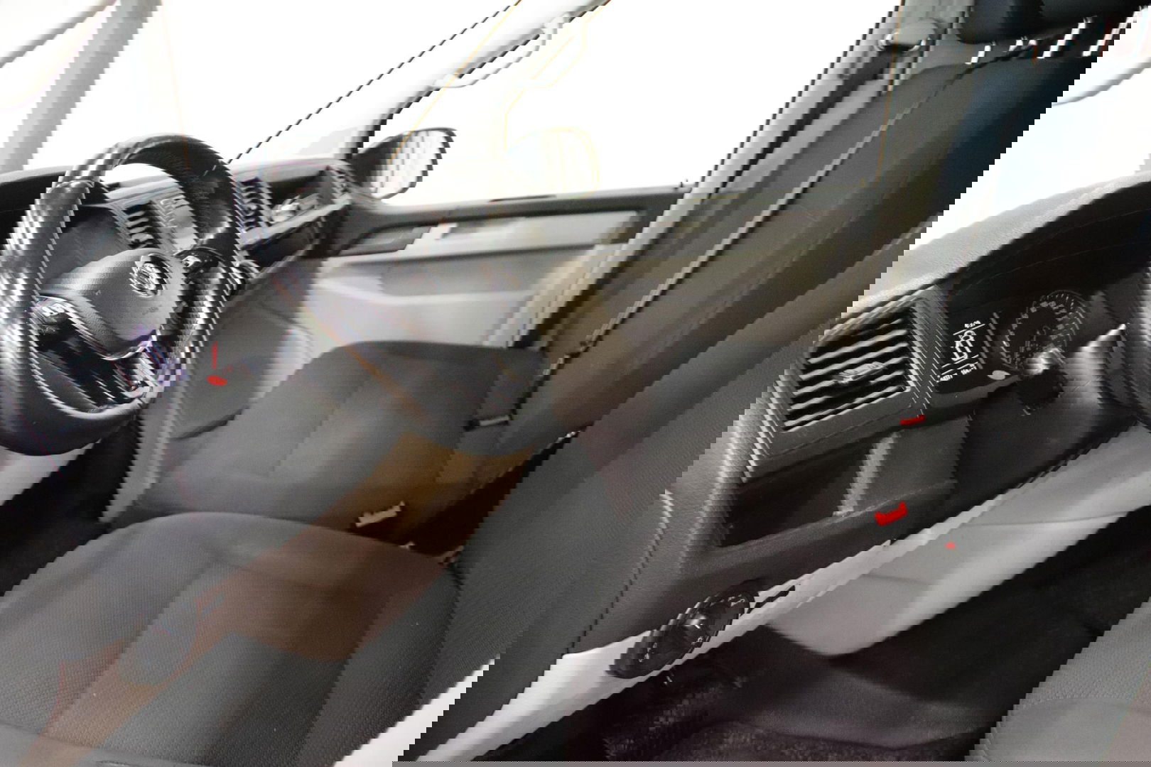 Volkswagen Transporter 2.0 TDI L2H1 DSG AUTOMAAT TREKHAAK